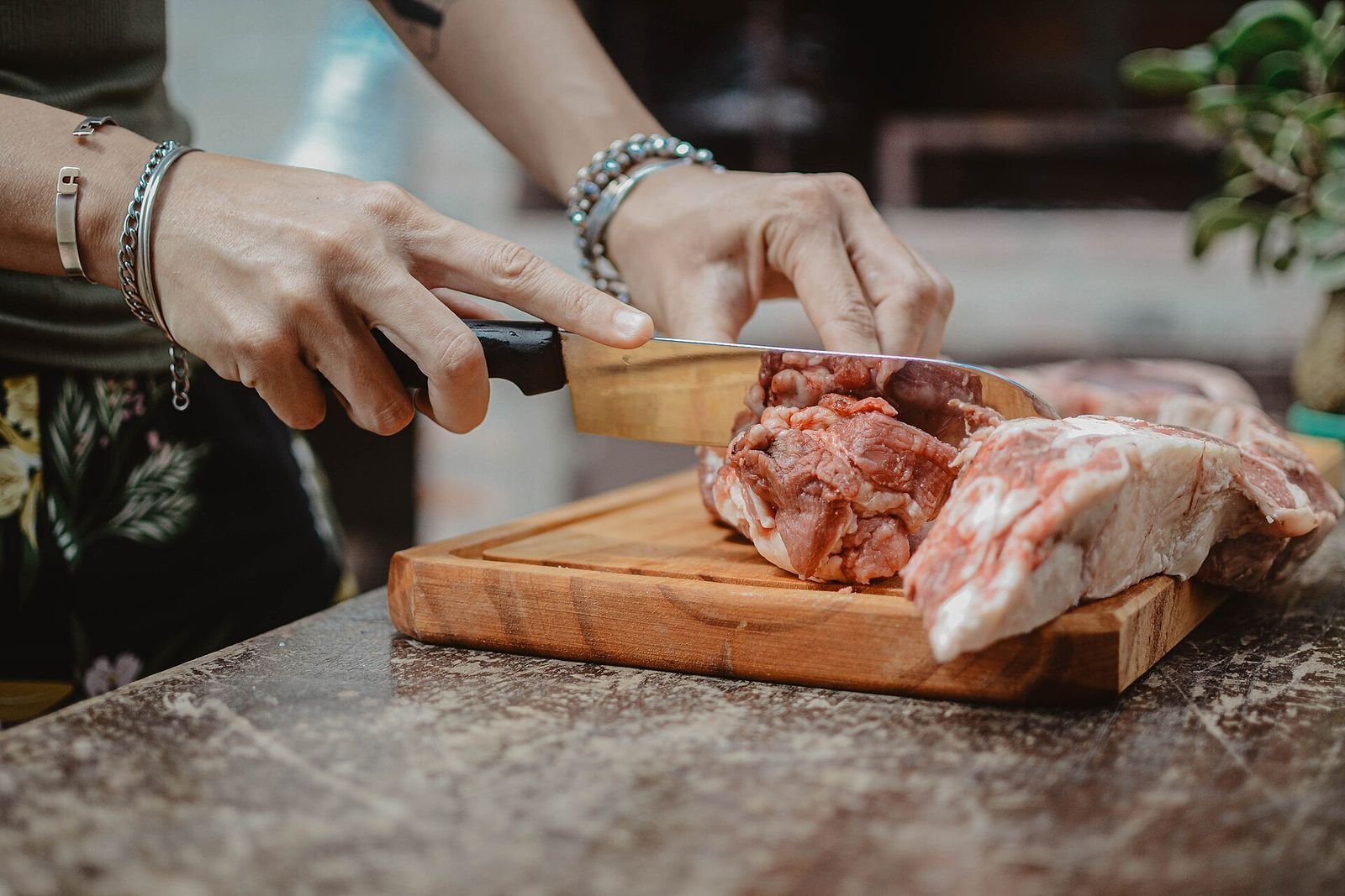 Don Julio Buenos Aires e outras parrillas: corte de carne sendo fatiado